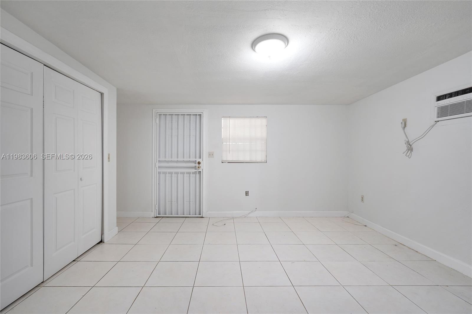 DUAL CONDO NO 1 - Residential