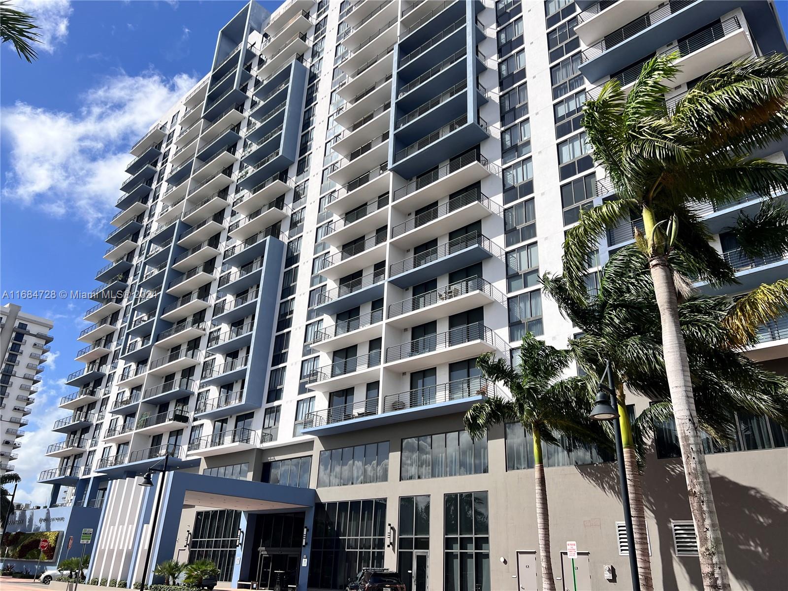 Rental Property at 5350 Nw 84th Ave 1001, Doral, Miami-Dade County, Florida - Bedrooms: 3 
Bathrooms: 3  - $4,000 MO.
