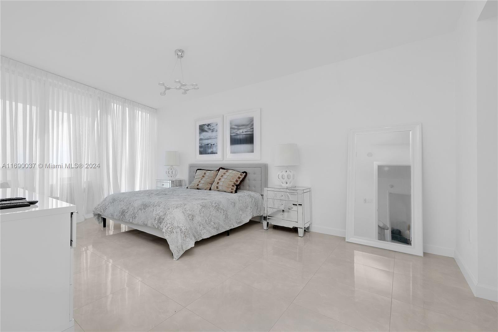 17001 Collins Ave 3002