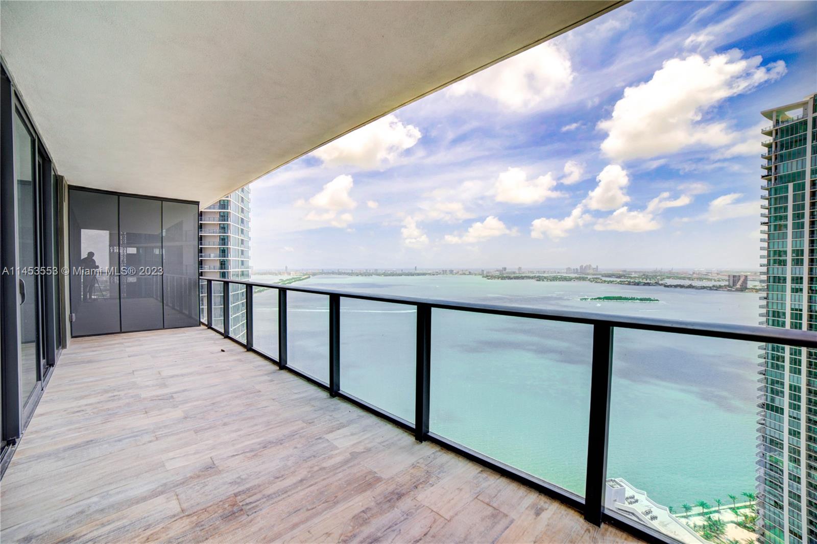 Property for Sale at 650 Ne 32nd St 4001, Miami, Broward County, Florida - Bedrooms: 4 
Bathrooms: 5  - $1,725,000