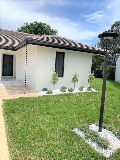 PUEBLO DEL SOL - Residential Lease