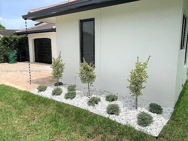PUEBLO DEL SOL - Residential Lease