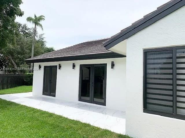 PUEBLO DEL SOL - Residential Lease