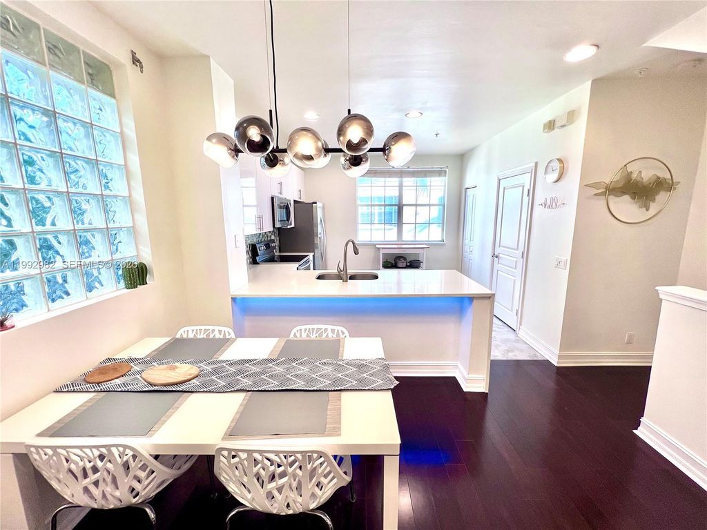 Photo of 450 NE 2nd Ave #5, Fort Lauderdale, FL 33301 (MLS # A11992982)