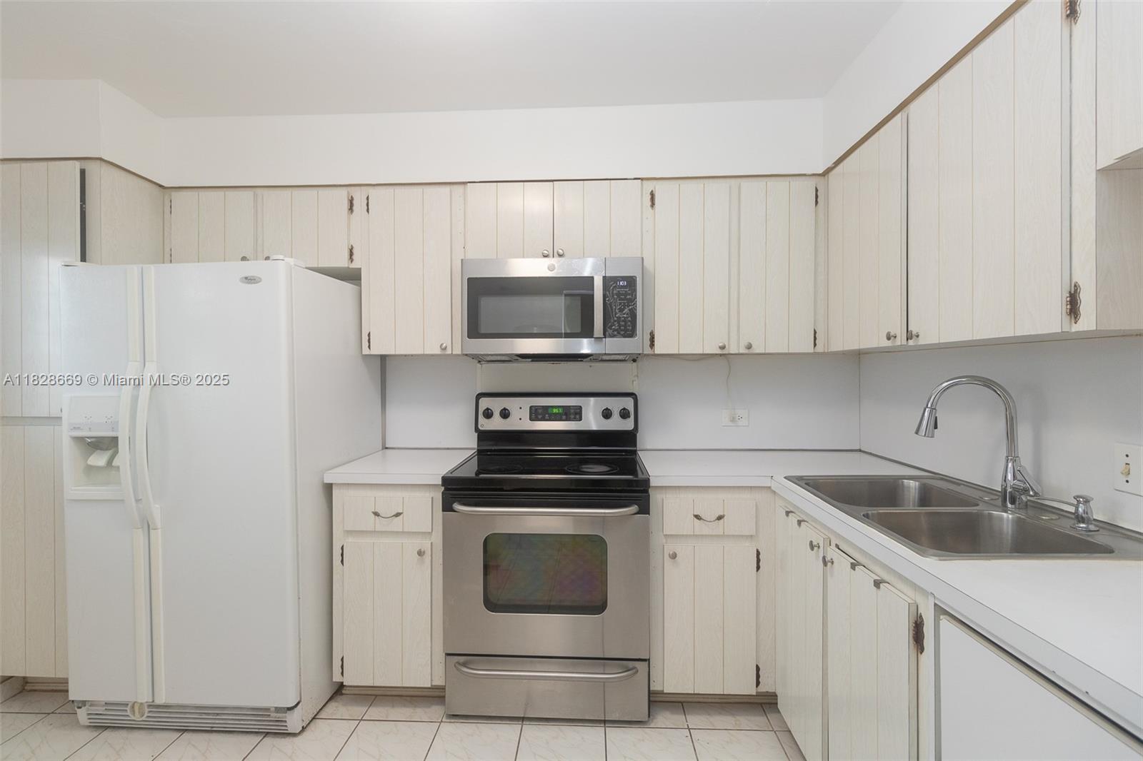 441 NE 195th St 301