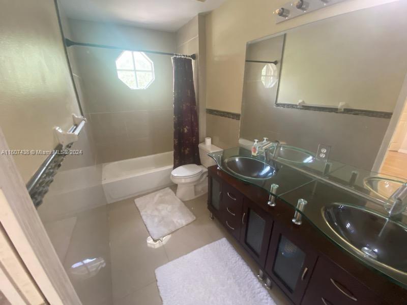 SILVER SHORES (PARCELS H - Residential