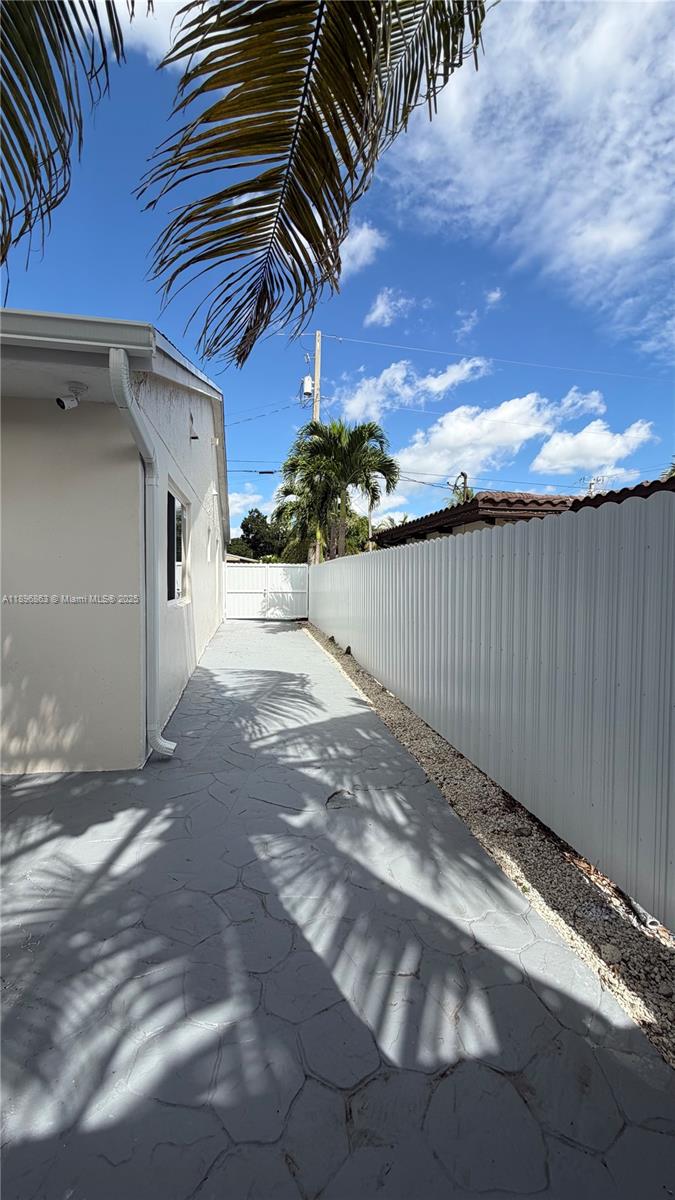 TIERRA ALTA - Residential Lease