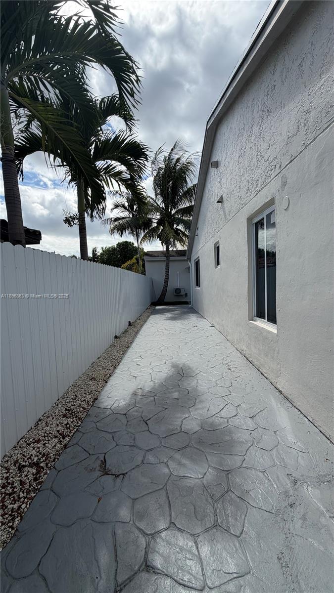 TIERRA ALTA - Residential Lease