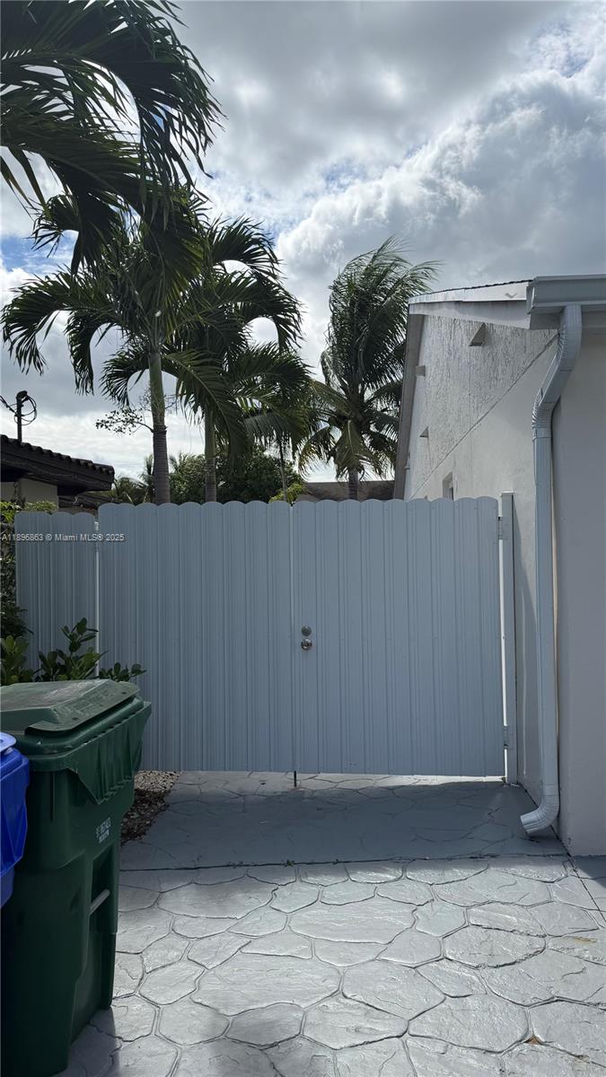 TIERRA ALTA - Residential Lease