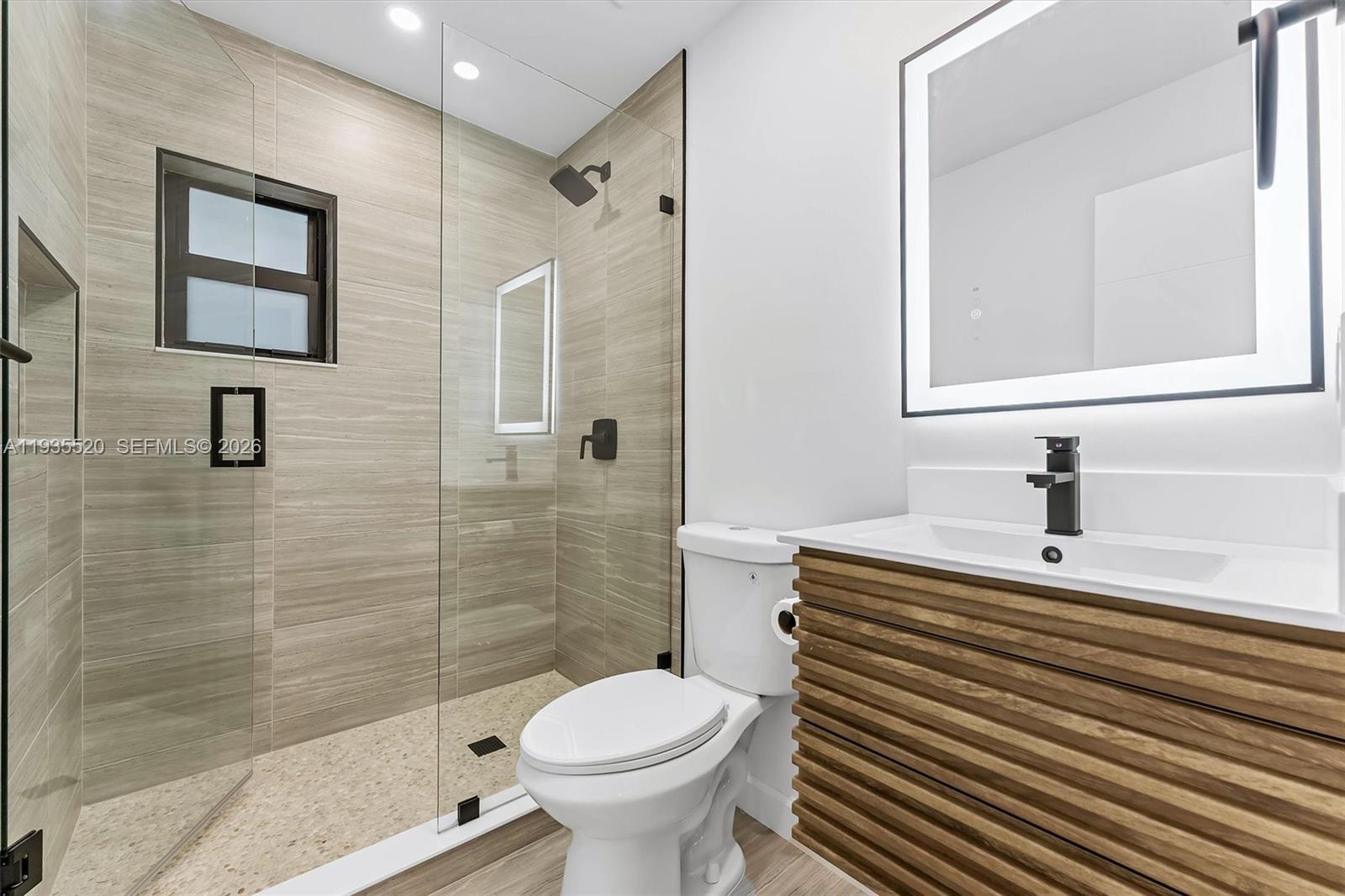 RIVERSIDE PARK - Residential