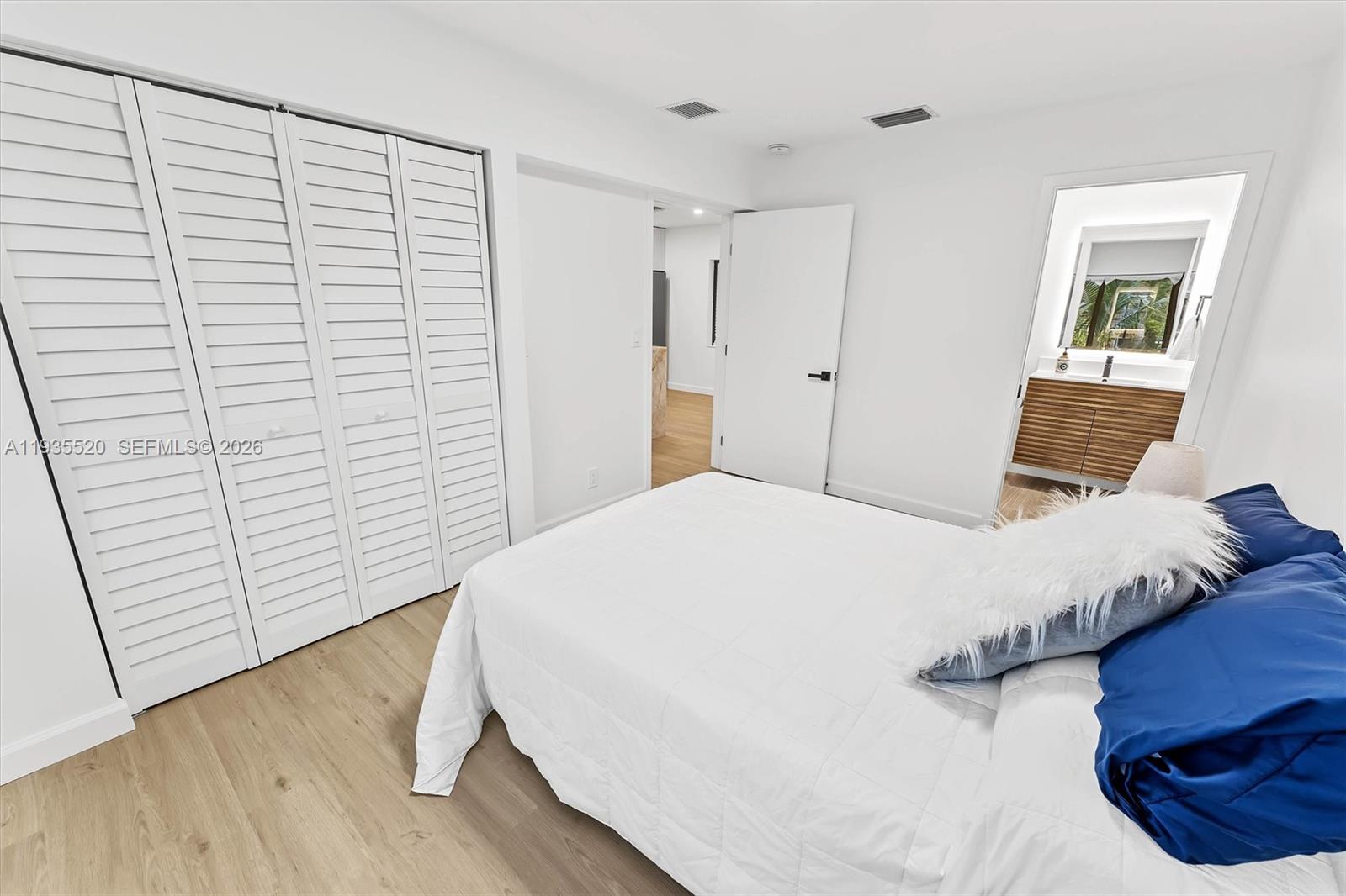 RIVERSIDE PARK - Residential