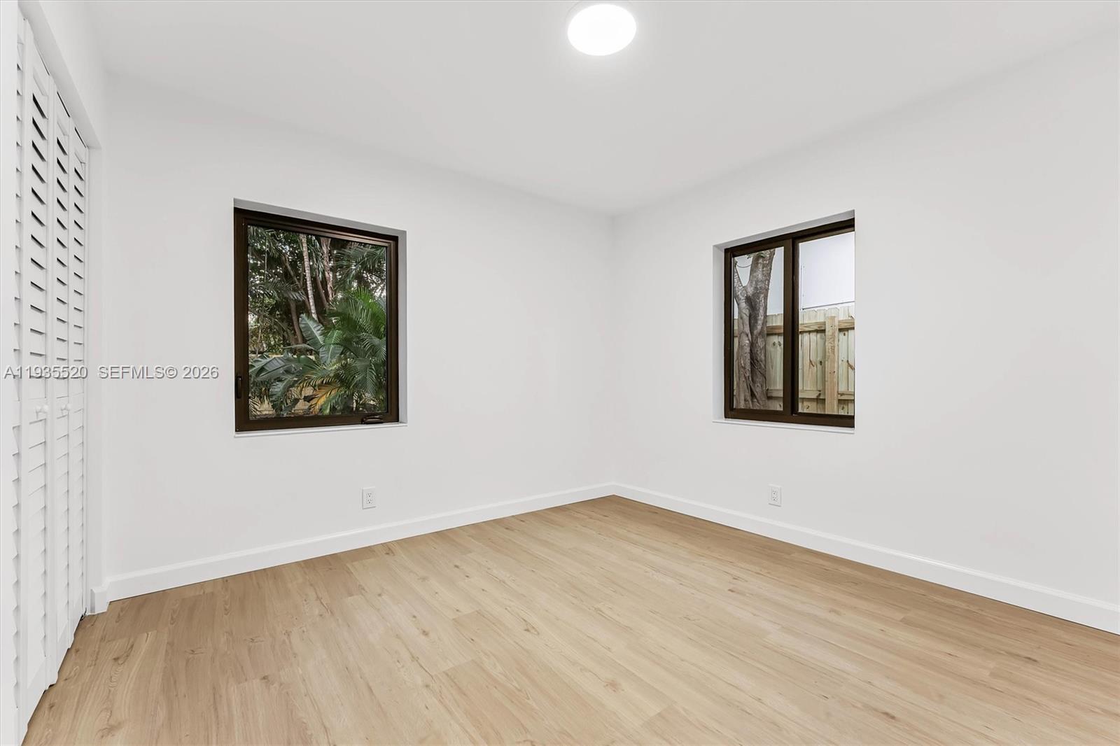 RIVERSIDE PARK - Residential