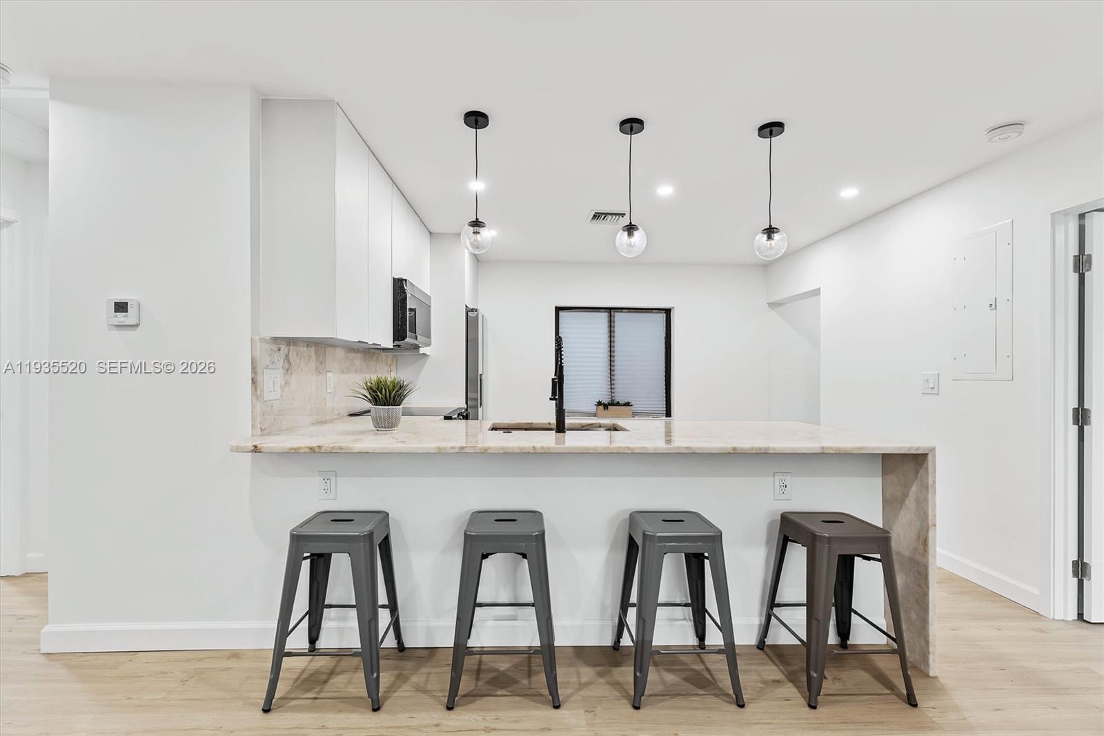 RIVERSIDE PARK - Residential