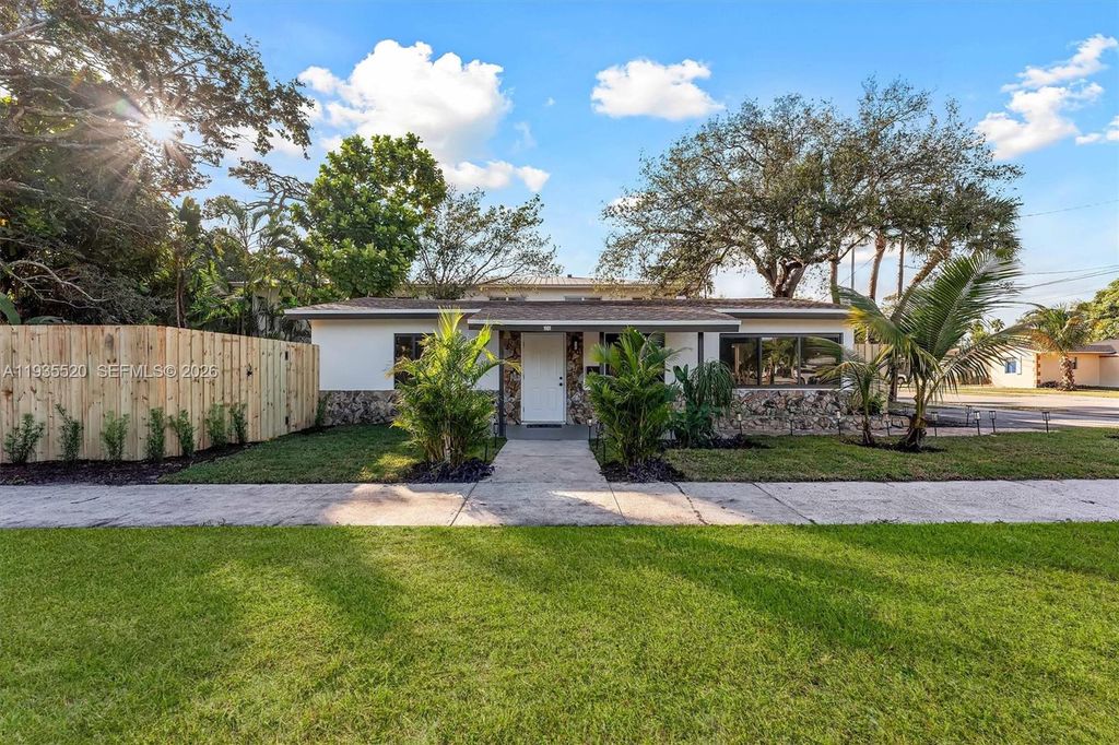 Photo of 1101 SW 19th Ave, Fort Lauderdale, FL 33312 (MLS # A11935520)