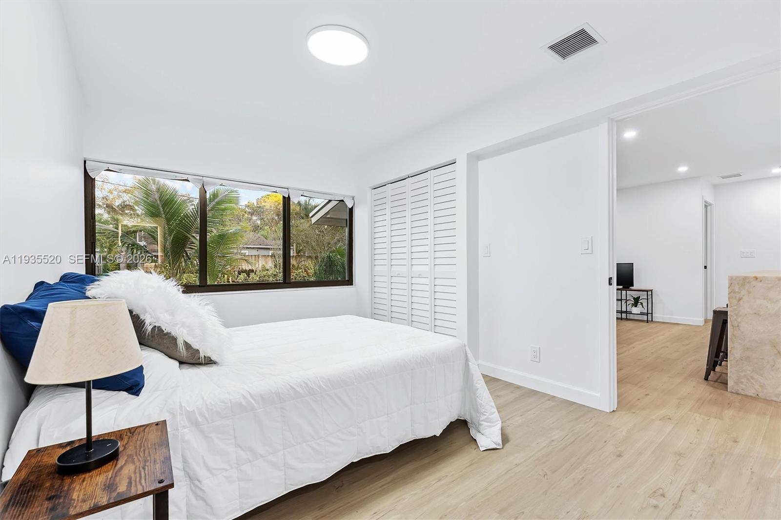 RIVERSIDE PARK - Residential