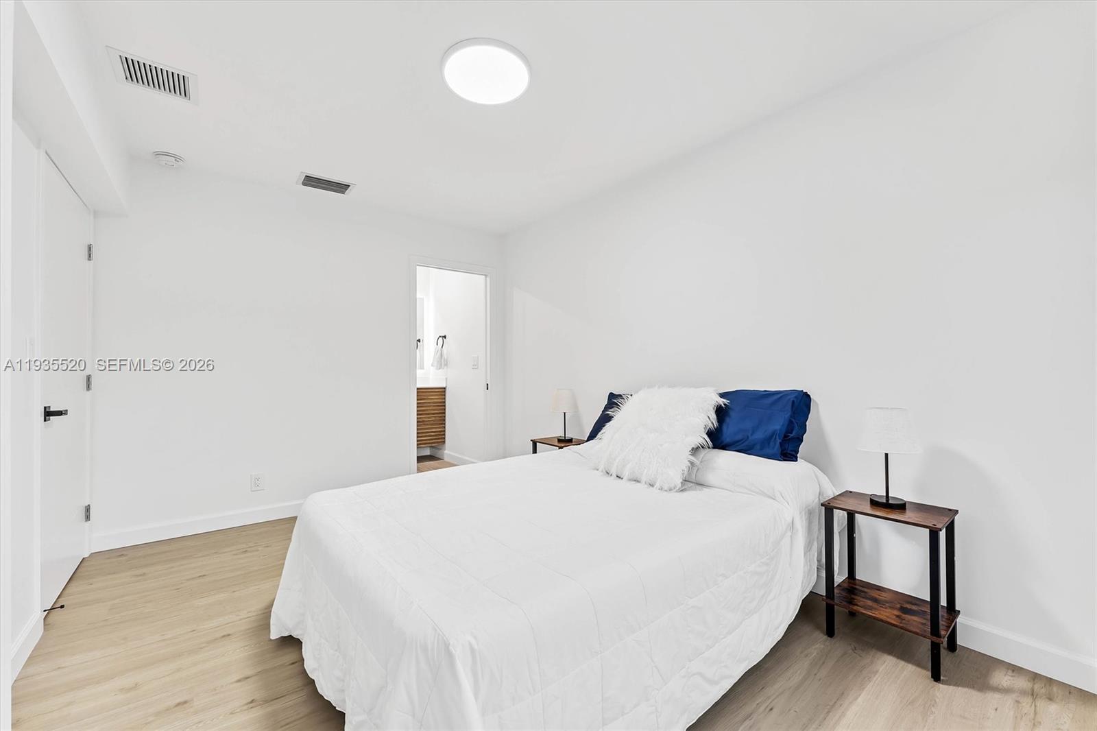 RIVERSIDE PARK - Residential