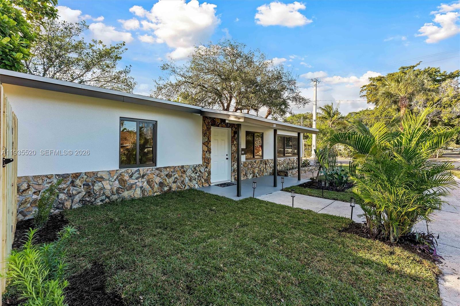 RIVERSIDE PARK - Residential