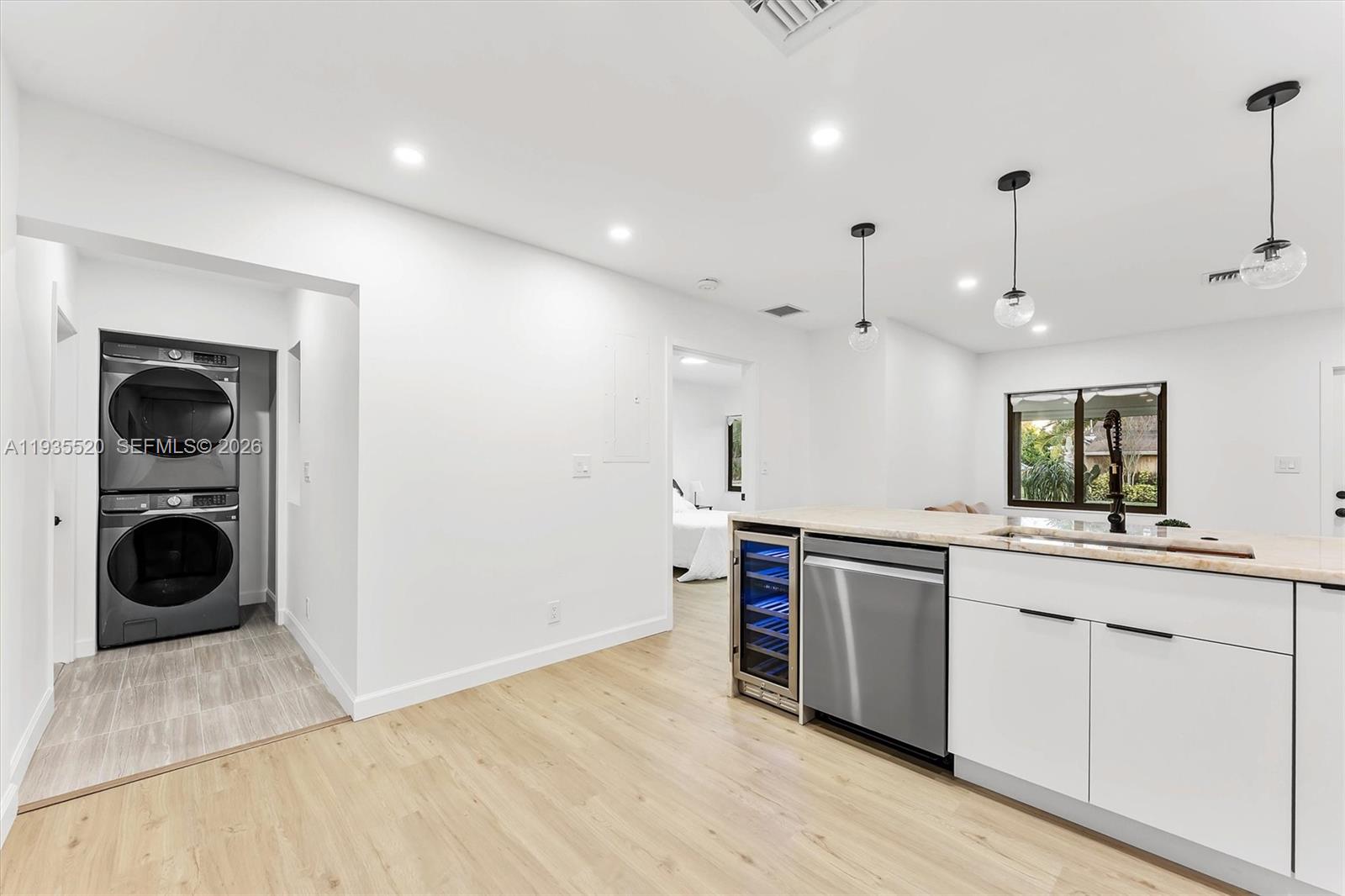 RIVERSIDE PARK - Residential