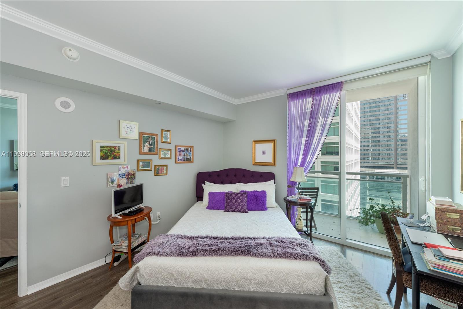 THE PLAZA 851 BRICKELL CO - Residential Lease