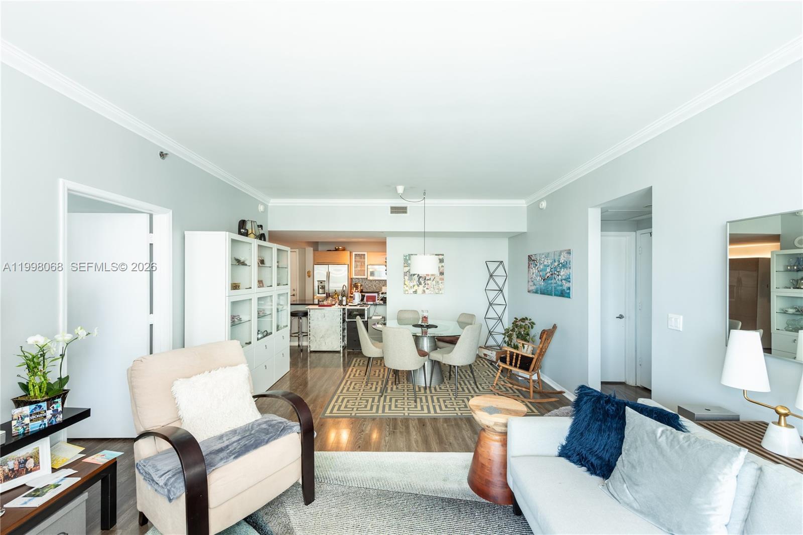 THE PLAZA 851 BRICKELL CO - Residential Lease