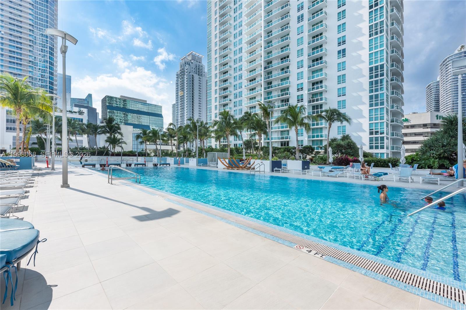 THE PLAZA 851 BRICKELL CO - Residential Lease