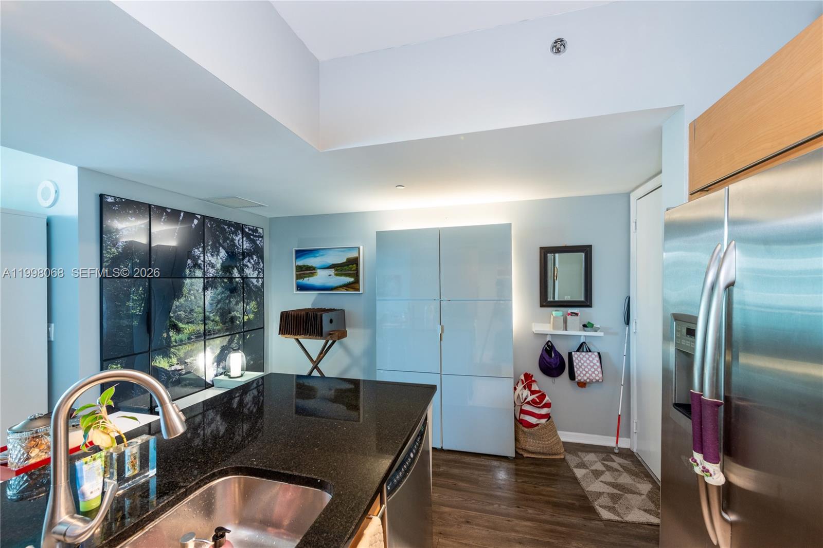 THE PLAZA 851 BRICKELL CO - Residential Lease