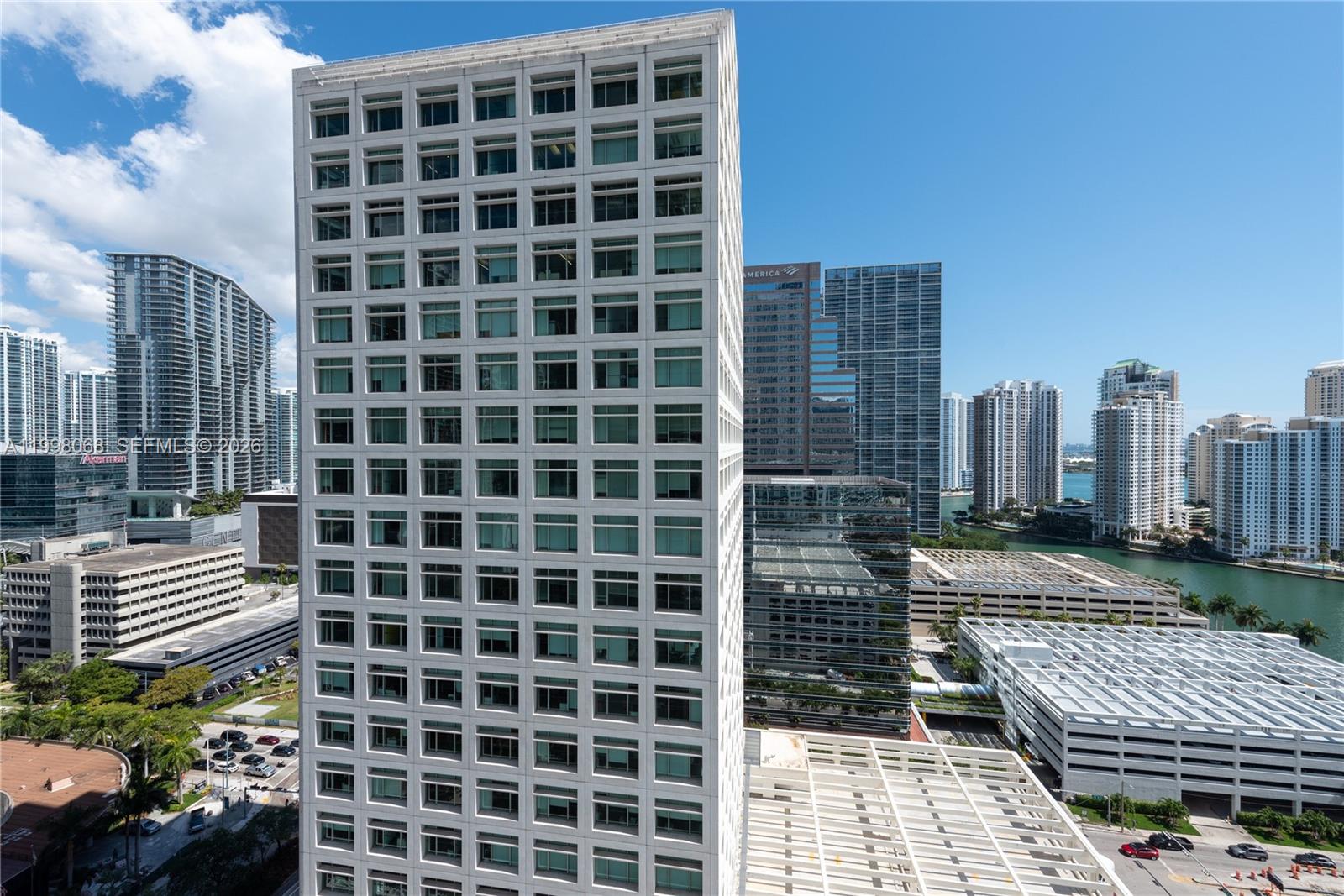 THE PLAZA 851 BRICKELL CO - Residential Lease