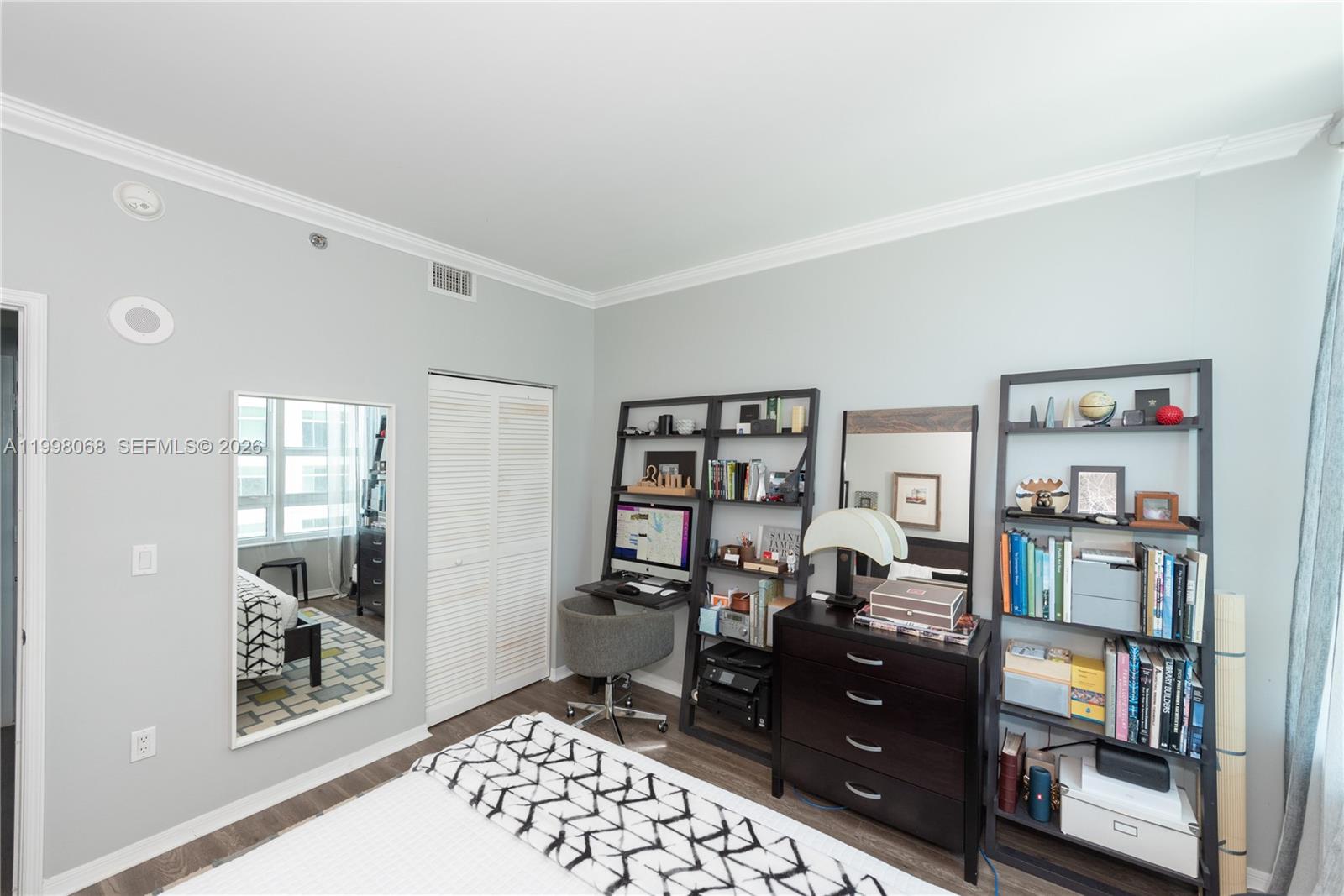 THE PLAZA 851 BRICKELL CO - Residential Lease