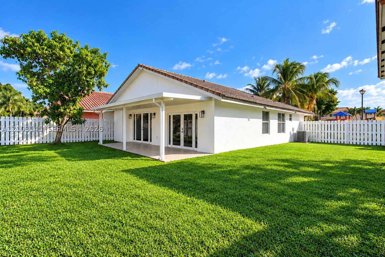 11611 SW 10th Ct