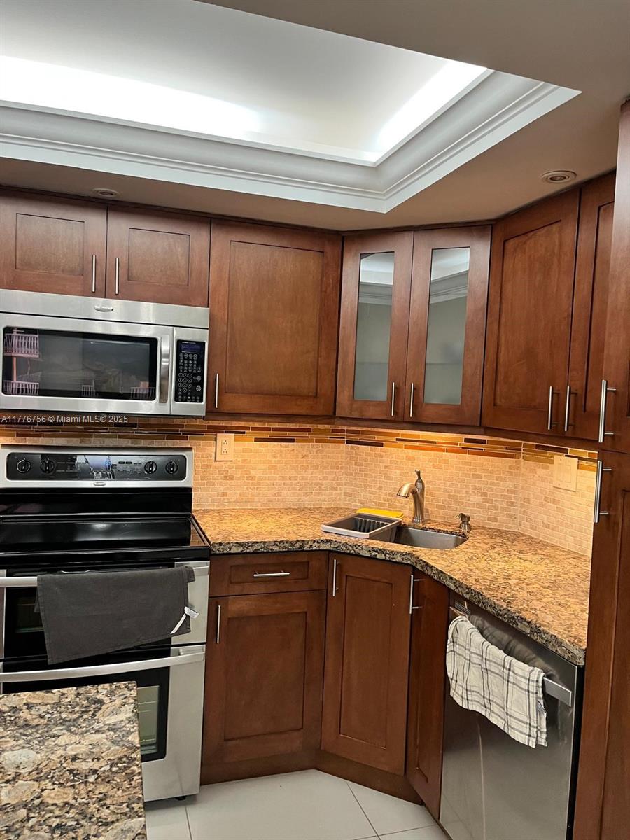 OCEAN SUMMIT CONDO - Residential Lease