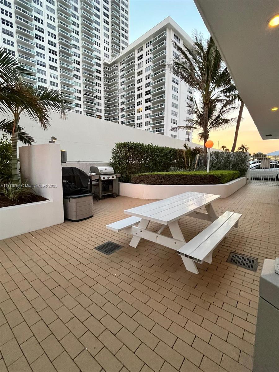 OCEAN SUMMIT CONDO - Residential Lease