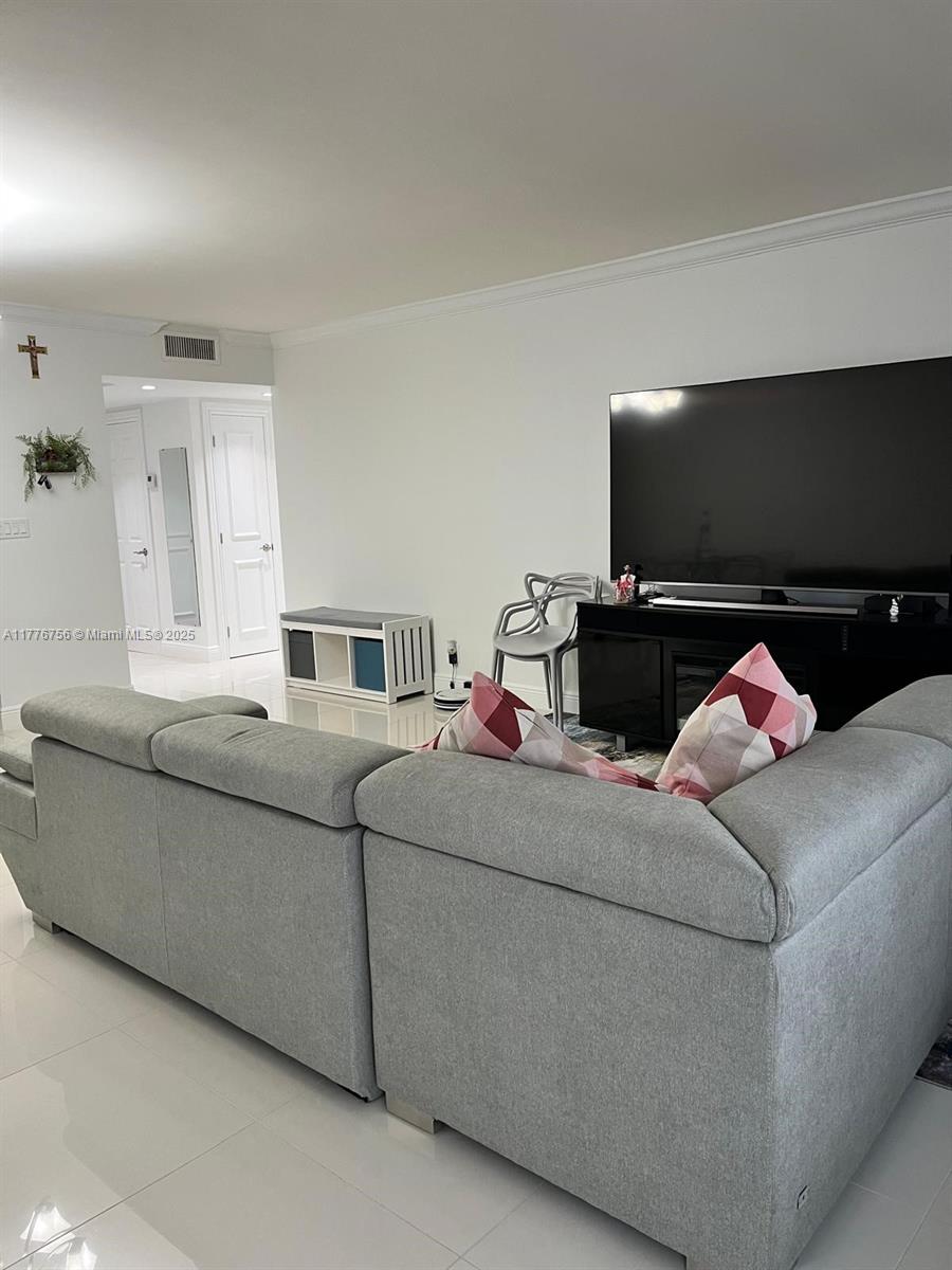 OCEAN SUMMIT CONDO - Residential Lease