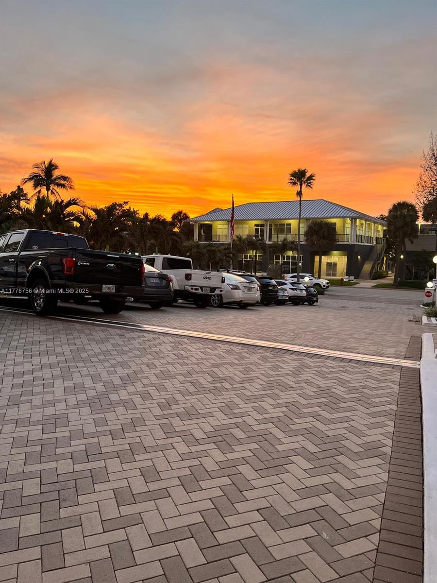 OCEAN SUMMIT CONDO - Residential Lease