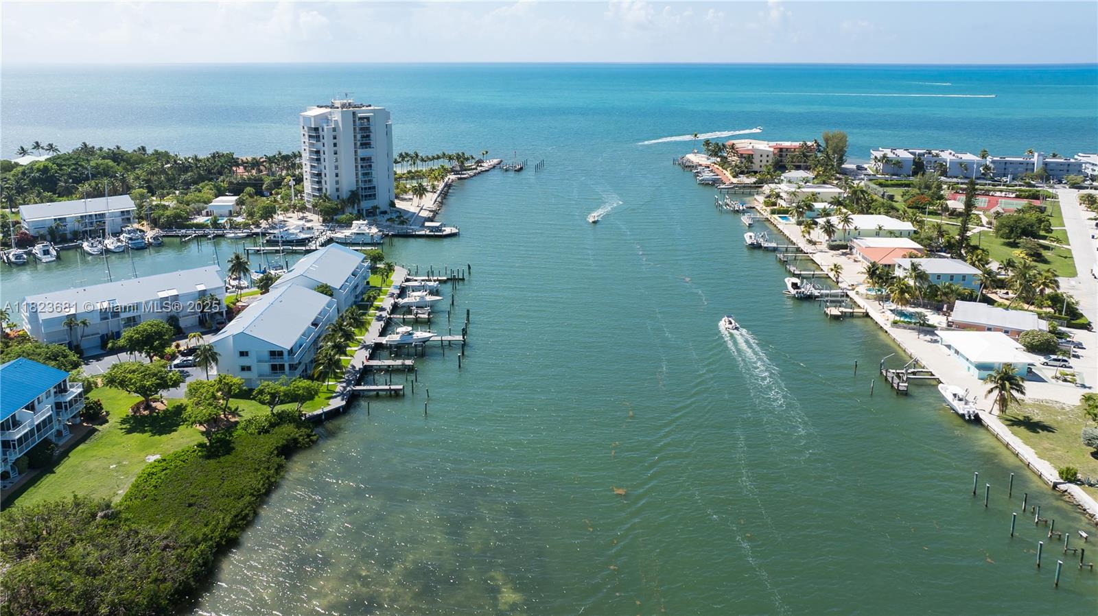 COCO PLUM BEACH - Residential