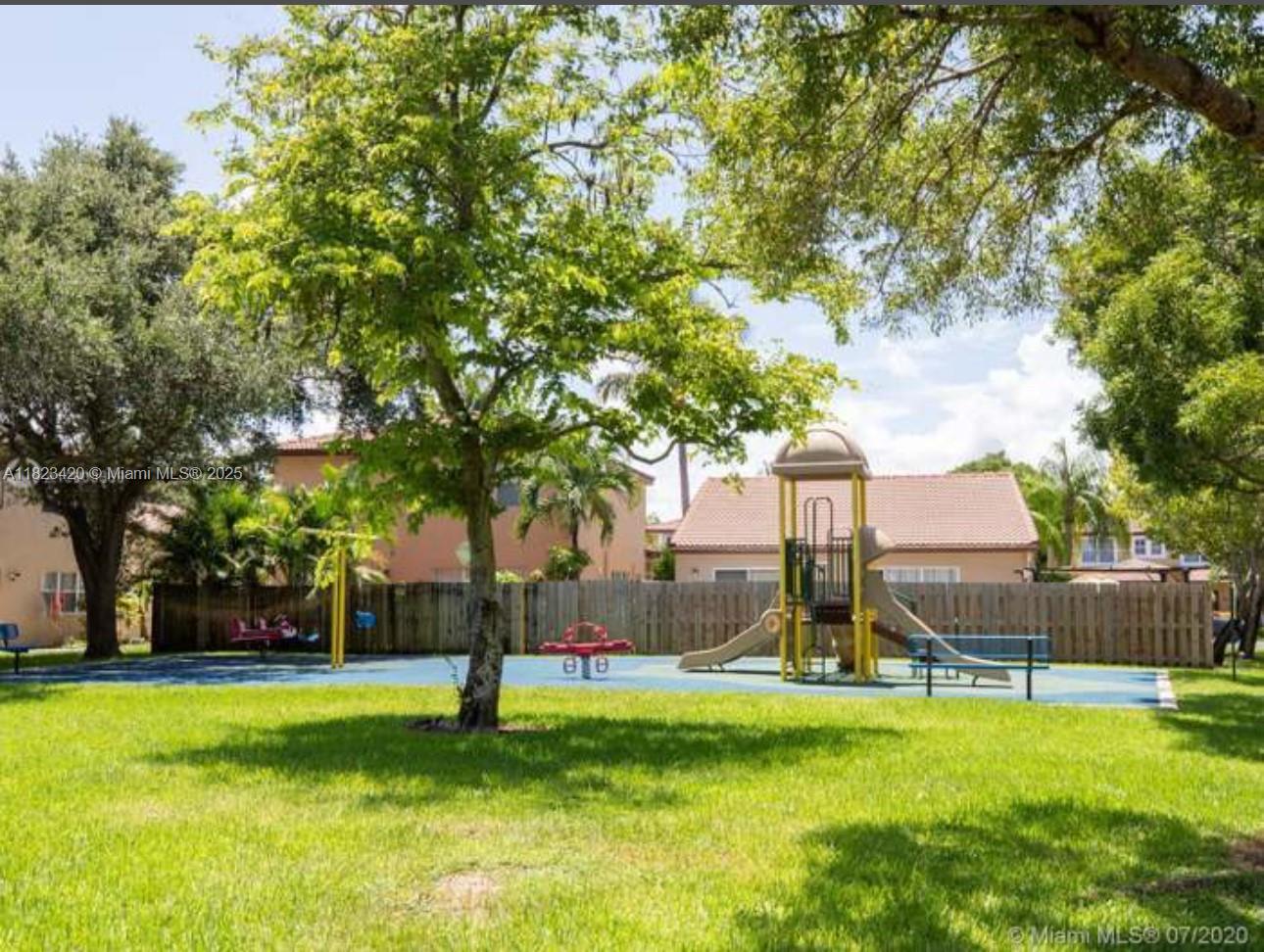 HAMMOCKS AT RIVERGLEN - Residential