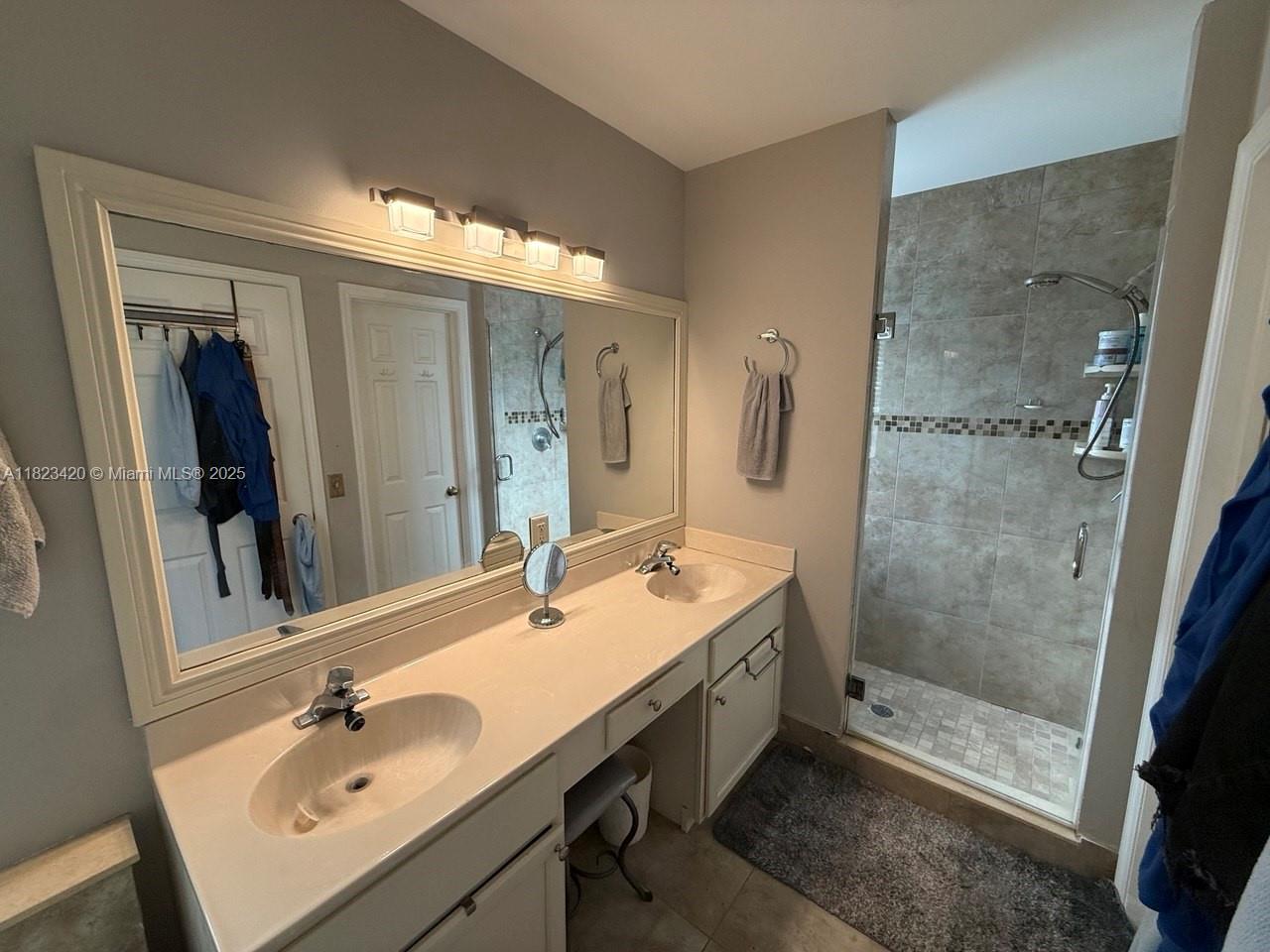 HAMMOCKS AT RIVERGLEN - Residential