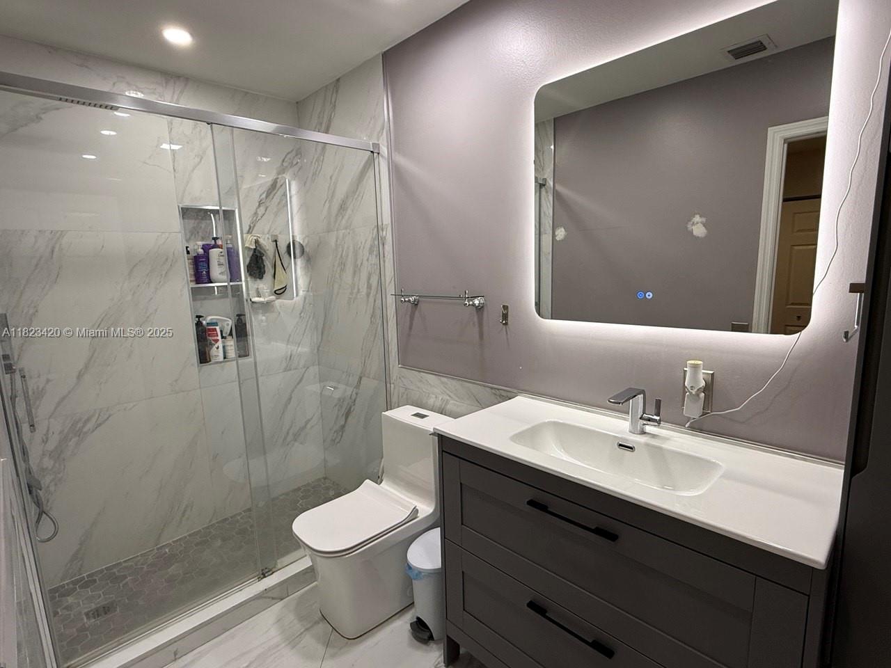 HAMMOCKS AT RIVERGLEN - Residential