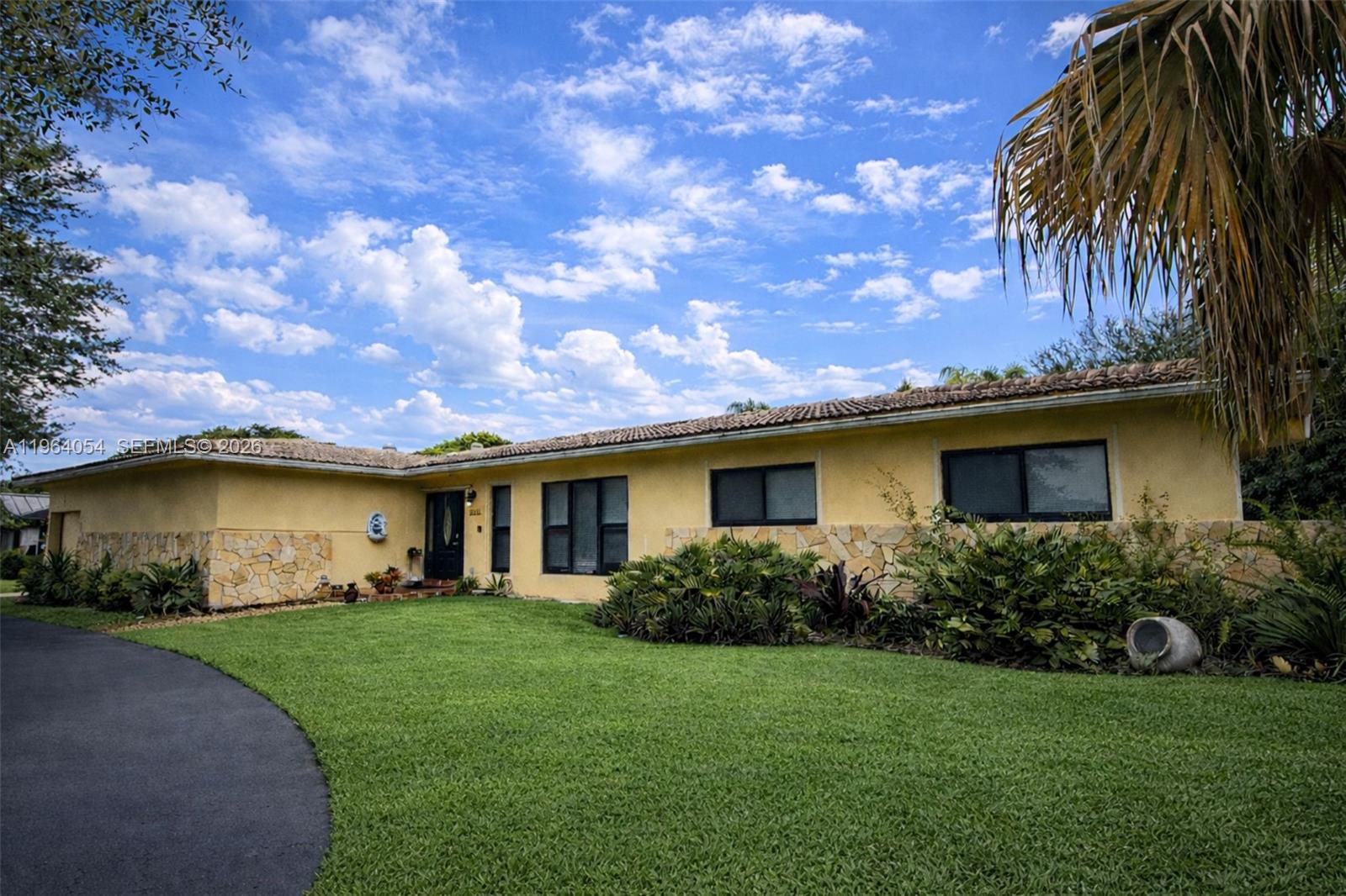 PALMETTO PINES ESTATES - Residential