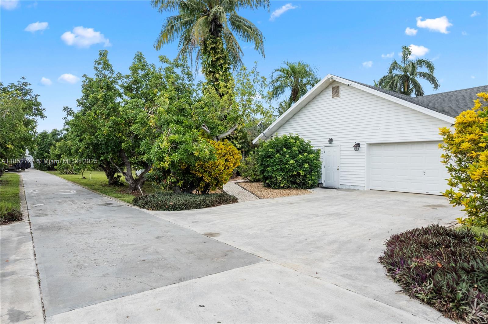 27800 SW 182nd Ave