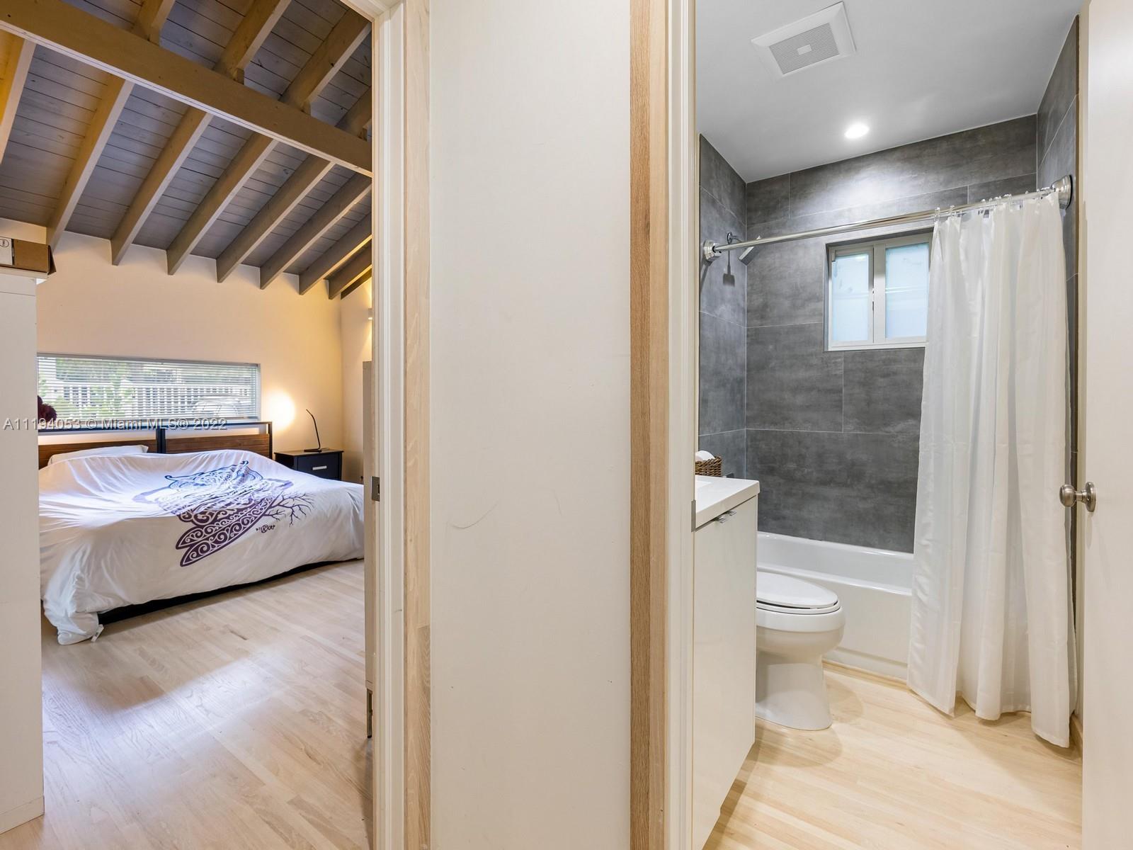 RHODES AMD NEW BISC - Residential Lease