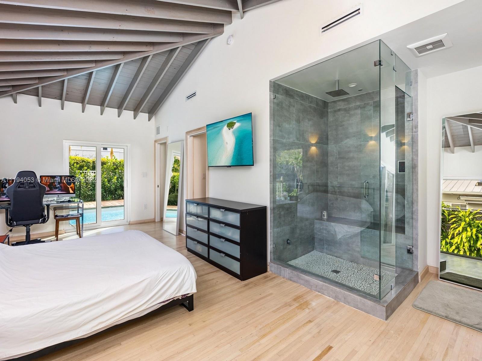 RHODES AMD NEW BISC - Residential Lease