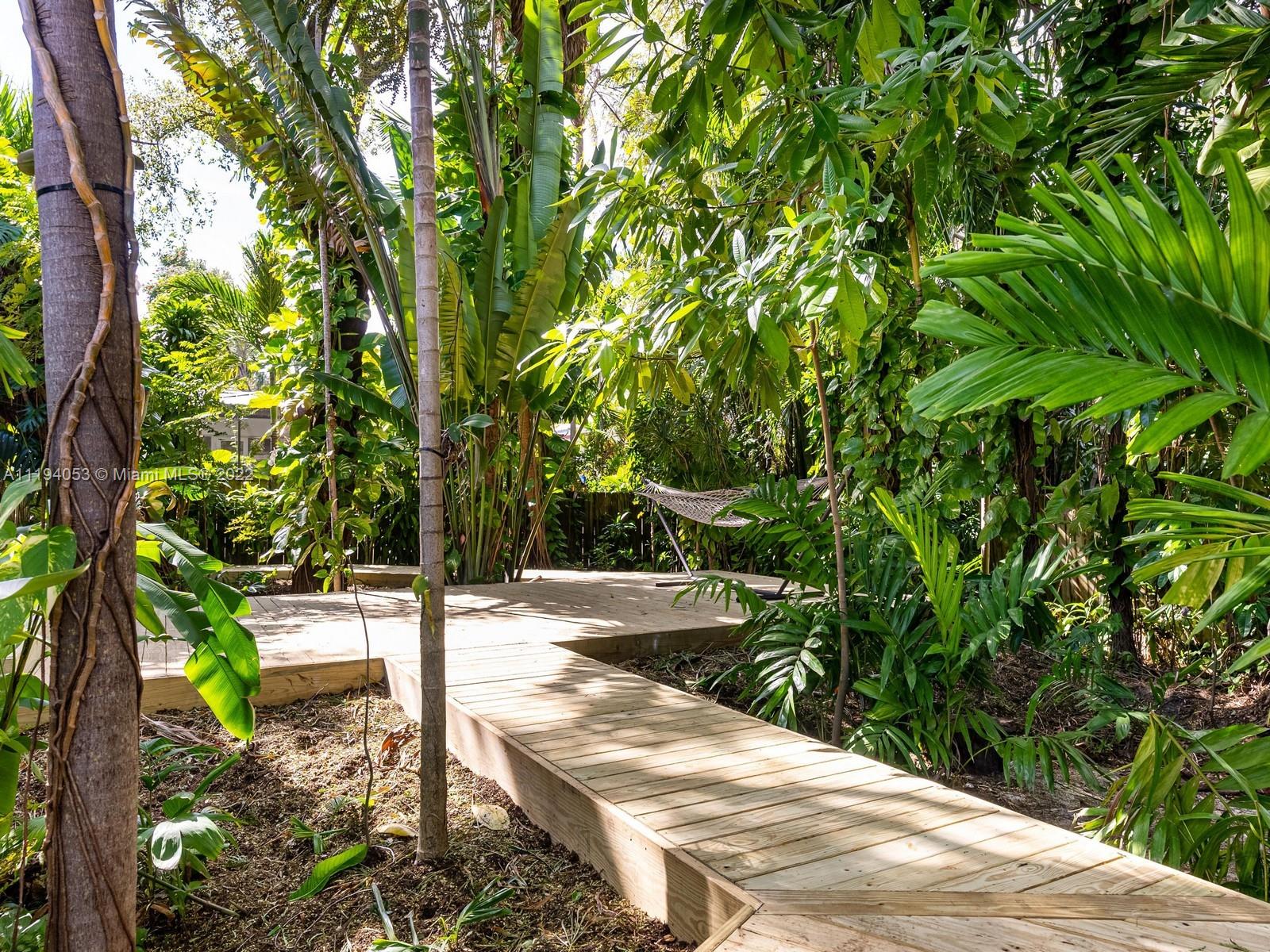 RHODES AMD NEW BISC - Residential Lease