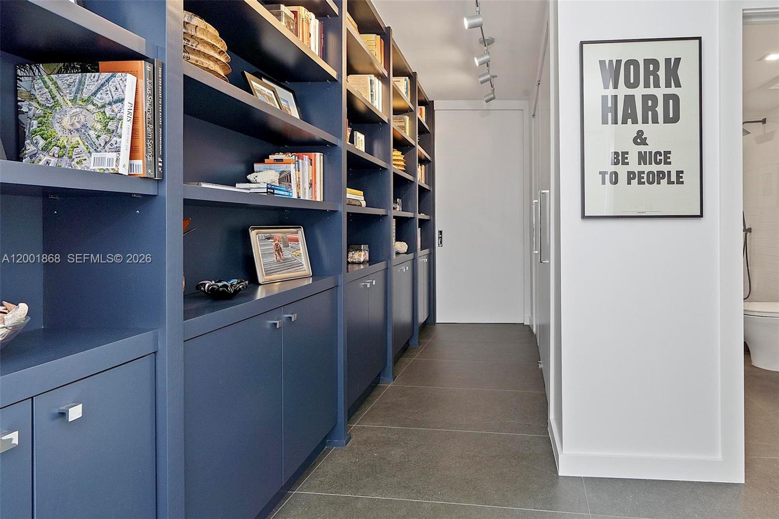 NINE ISLAND AVENUE CONDO - Residential