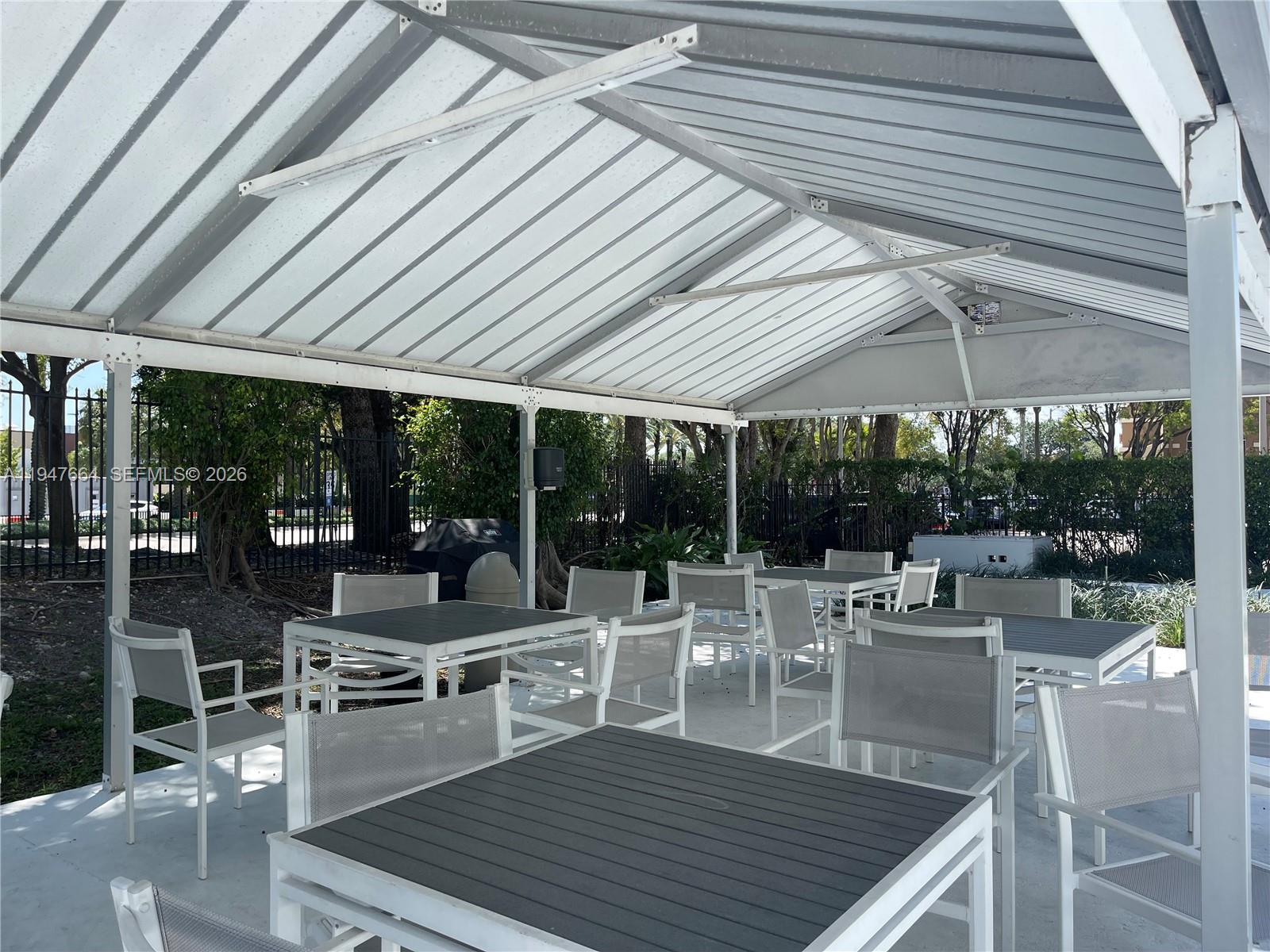 BONAVIDA CONDO - Residential