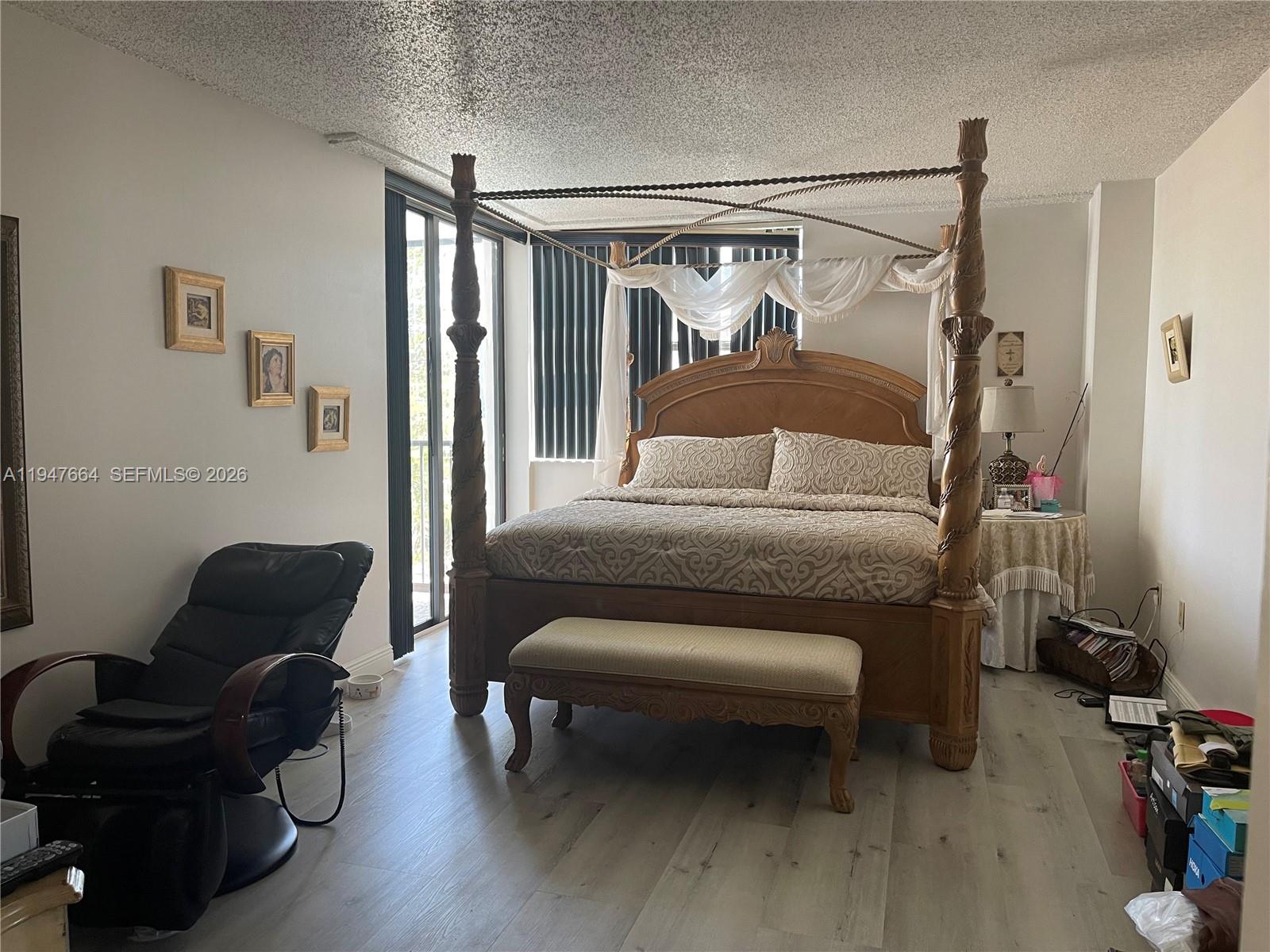 20100 W Country Club Dr 507