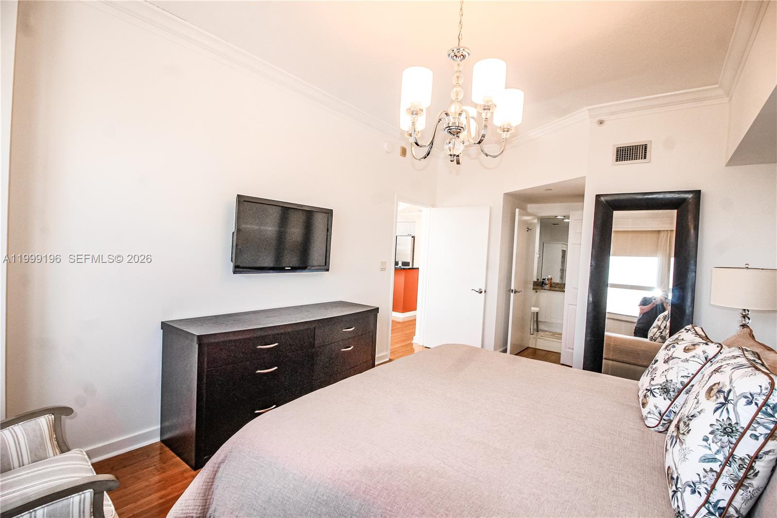 TURNBERRY ON THE GREEN CO - Residential