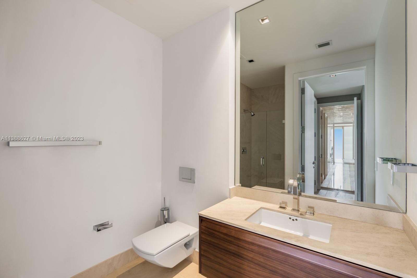 APOGEE CONDO - Residential Lease