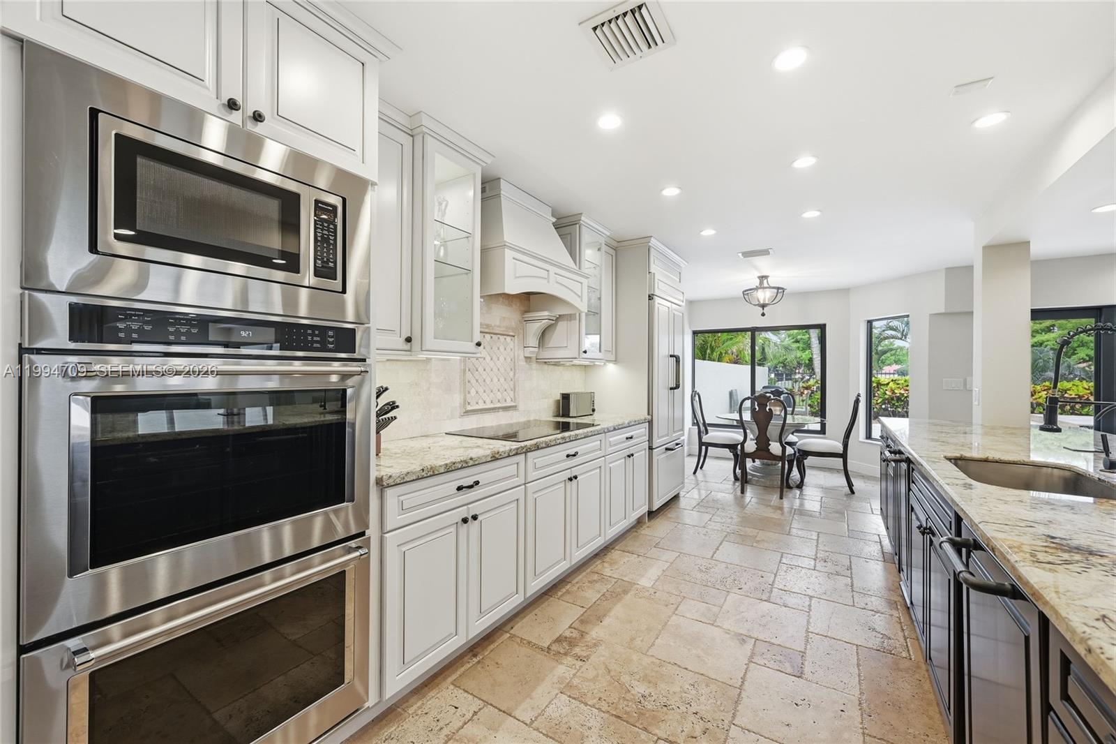 TOWN PLACE CLUB VILLAS - Residential Lease