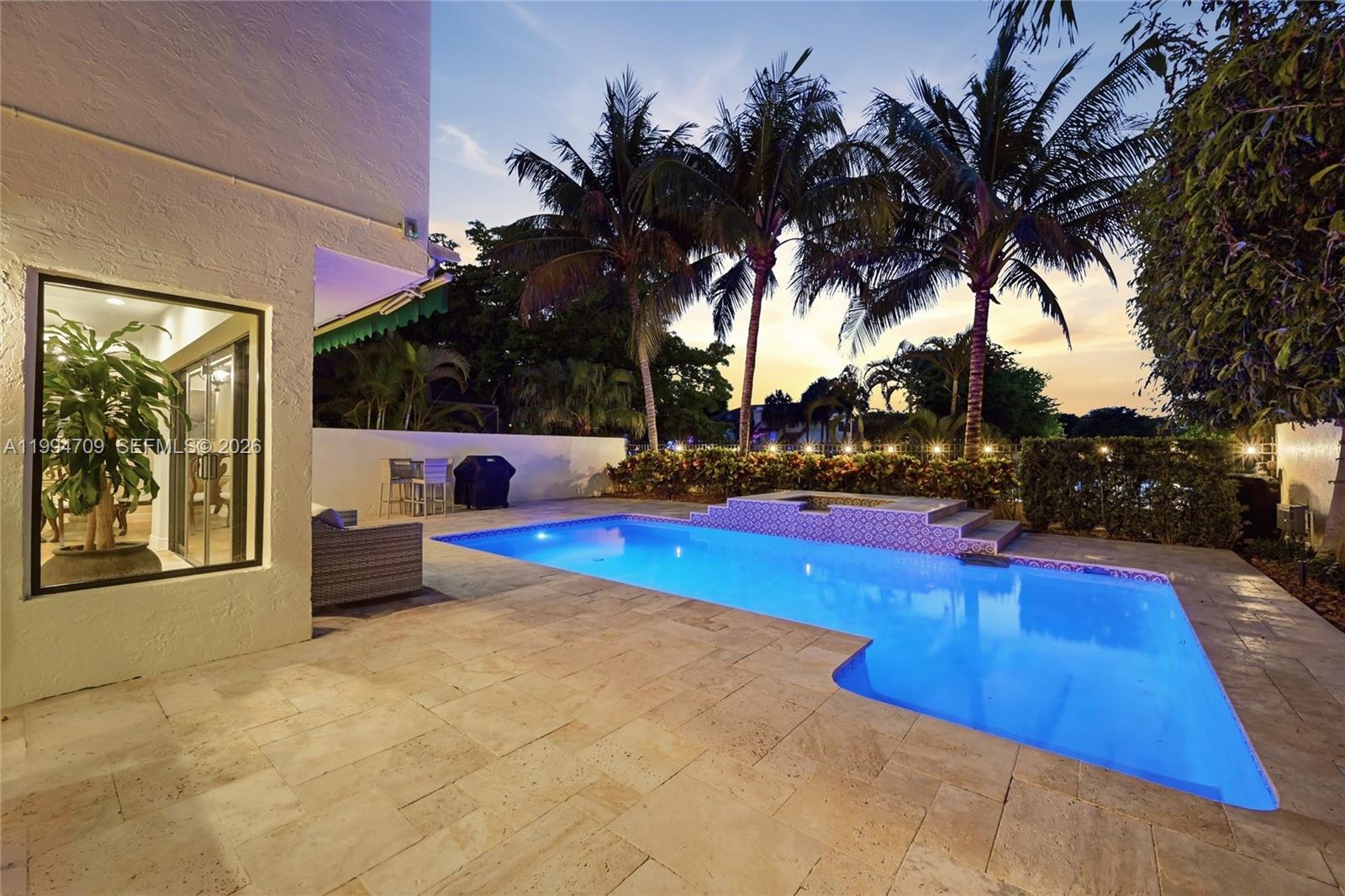 TOWN PLACE CLUB VILLAS - Residential Lease