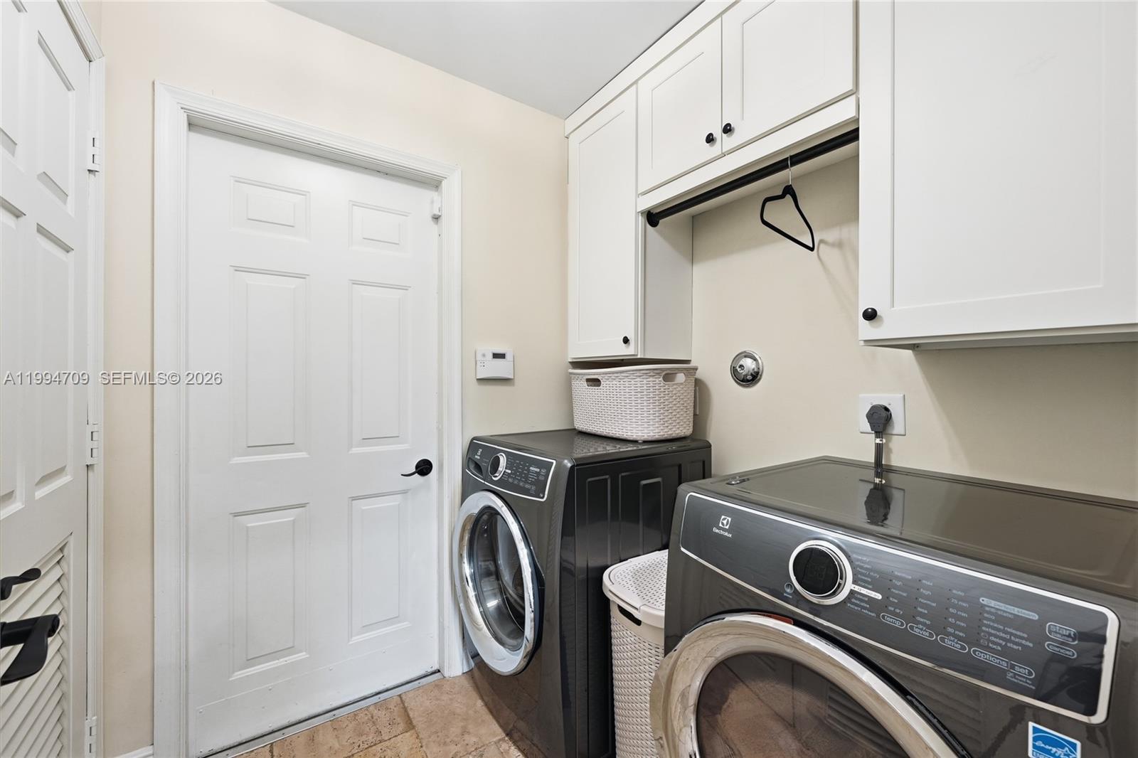 TOWN PLACE CLUB VILLAS - Residential Lease